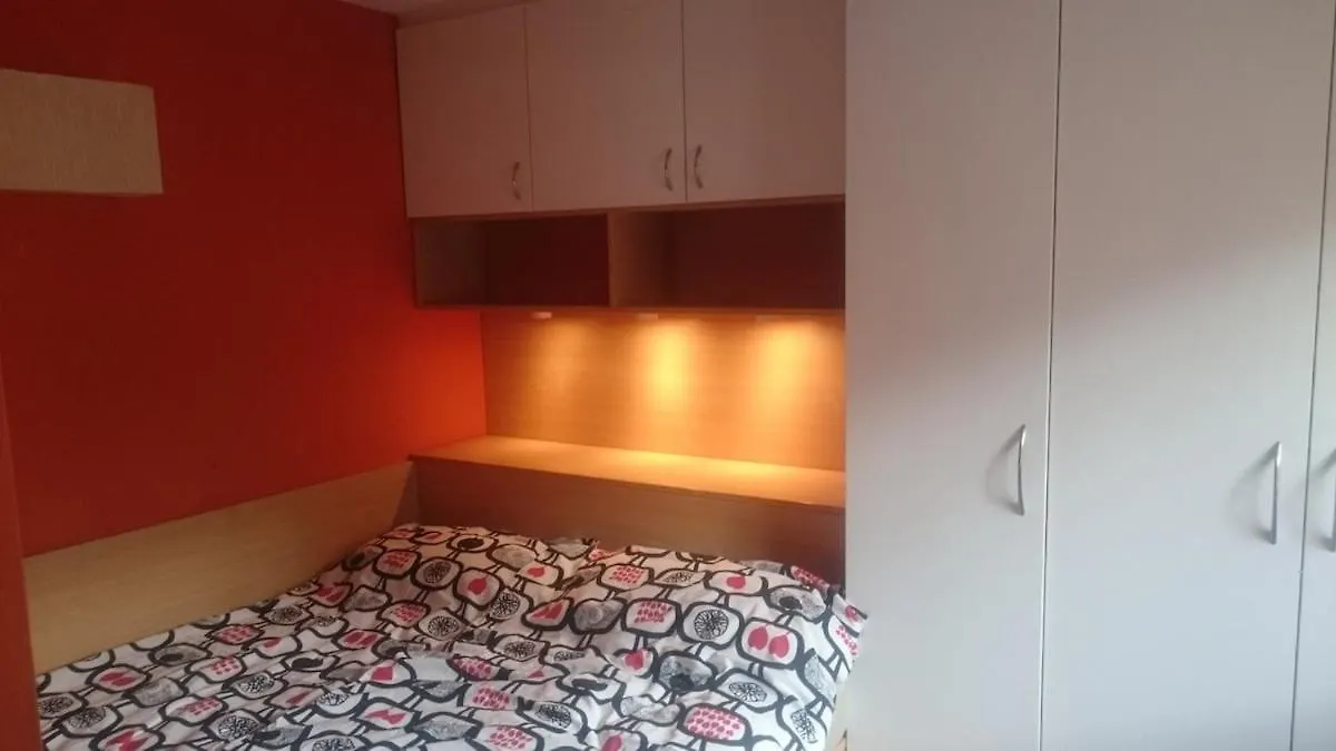 Colorful City Center Apartment - Free Parking Ljubljana